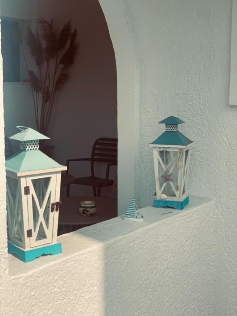 Manousos Rooms Adámas Eksteriør bilde