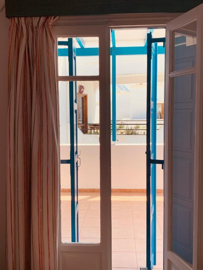 Manousos Rooms Adámas Eksteriør bilde